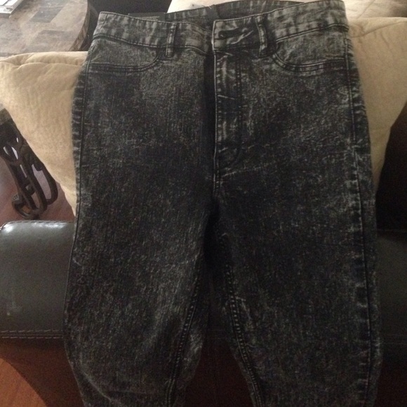 High waisted black jeans