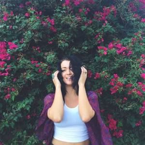 Meet your Posher, Laura