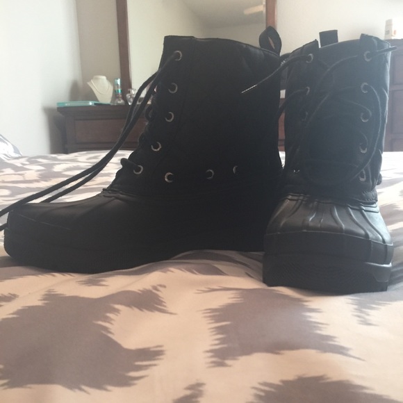 Sperry Snow Boots