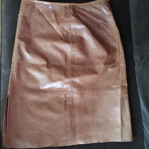 Leather Skirt  w side slit size 6 never worn