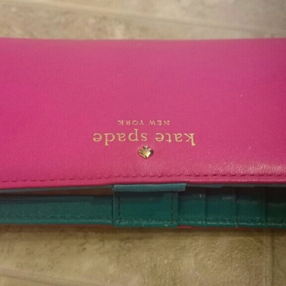 Kate Spade wallet - Picture 4 of 4