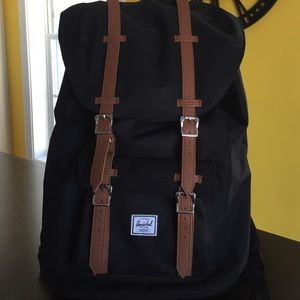 Herschel Little America backpack - black & tan