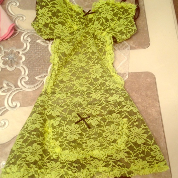 Neon green and black lingerie brand new !