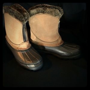 NWOT Womens Bass SZ 7 Insulated Winter Snow Boots