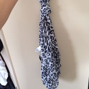 NWT Animal print scarf Old Navy Infinity scarf