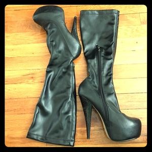 Wild Pair black knee high boots size 8.5