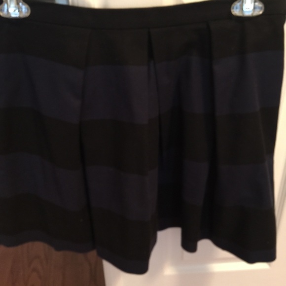 Black and Navy skirt - Picture 1 of 1
