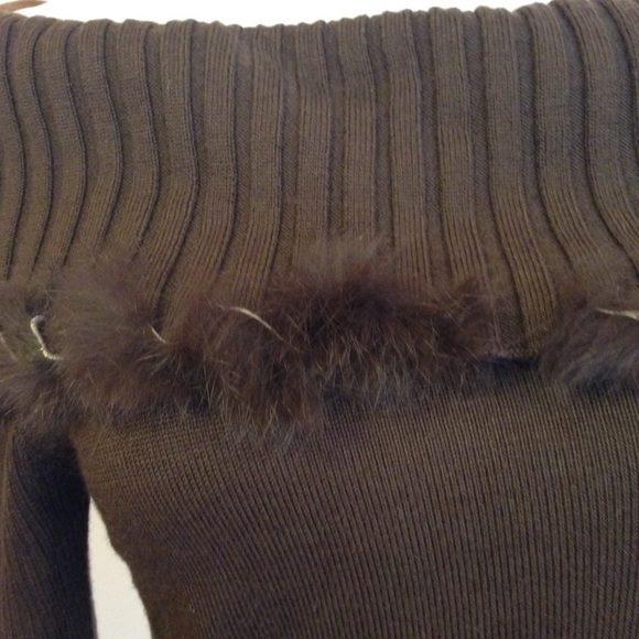 Off shoulder sweater - Picture 4 of 4