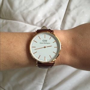 Dw watch