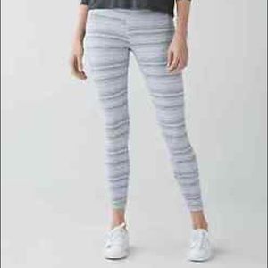 Lululemon High Times Cyber Stripe- Silver Fox