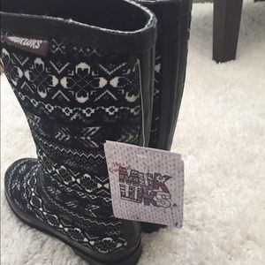 NWT Muk Luk Rain Boots