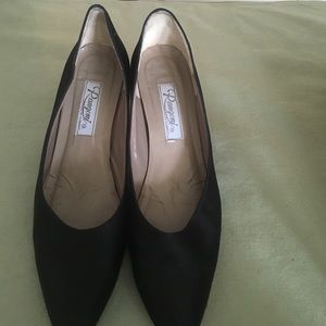 Rangoni of Florence kitten heels