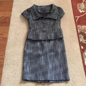 BANANA REPUBLIC suit/skirt set