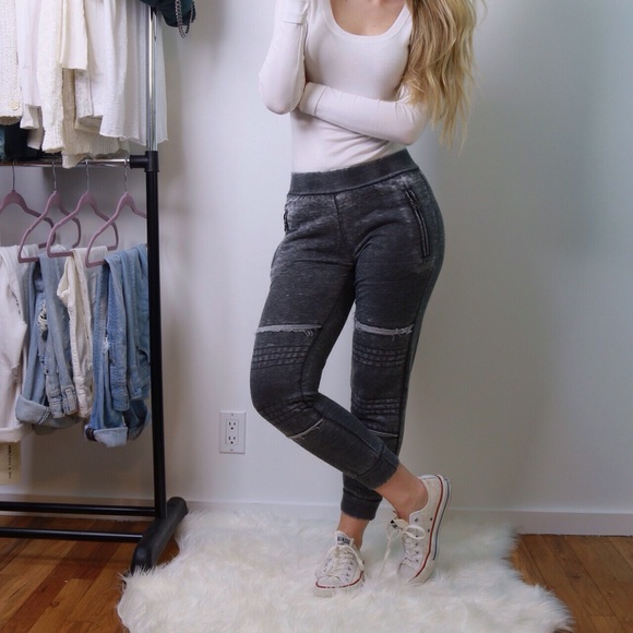 City Chic Joggers *Last Item* - Picture 3 of 4