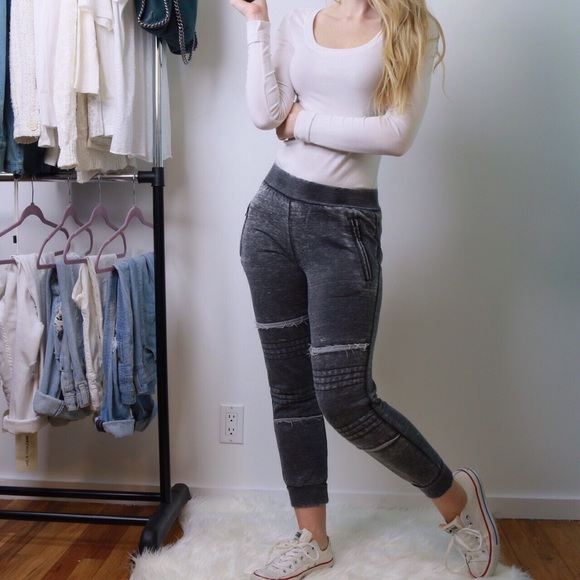 City Chic Joggers *Last Item* - Picture 2 of 4