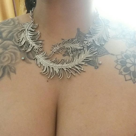 Necklace - Picture 3 of 3