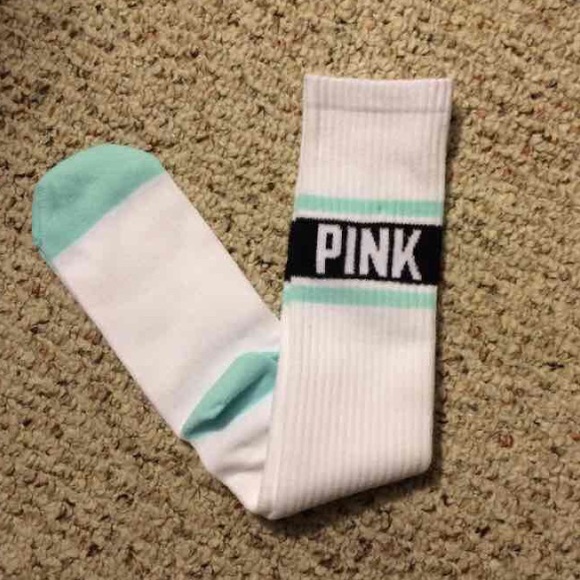 🚫SOLD🚫VS PINK Knee Socks