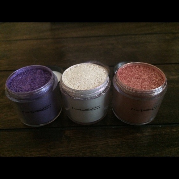 Only violet left! Mac pigment - Picture 3 of 3
