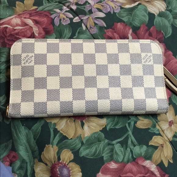 Louis Vuitton Handbags - Auth Louis Vuitton Damier Azur Insolite Wallet