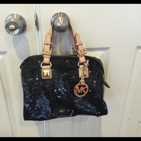 🚨SOLD🚨Michael kors medium Grayson sequin satchel