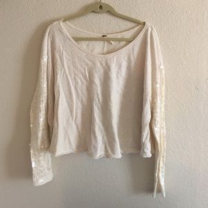 Sweatshirt crop with sparkly sleeves