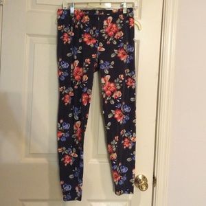Forever 21 Plus Floral Leggings.