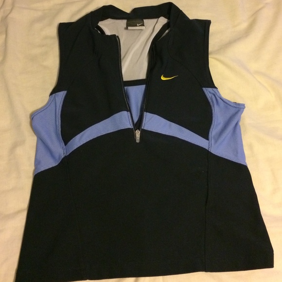 Nike top