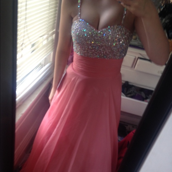 Pink prom dress!