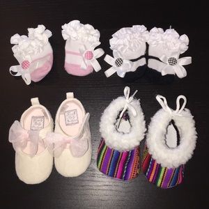🎯SOLD🎯Shoes & Socks for baby 0-4mo