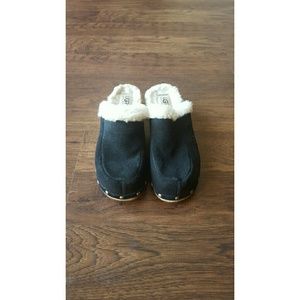 UGG Clogs