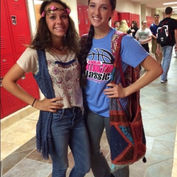 Pink Rose fringe vest - Picture 2 of 3