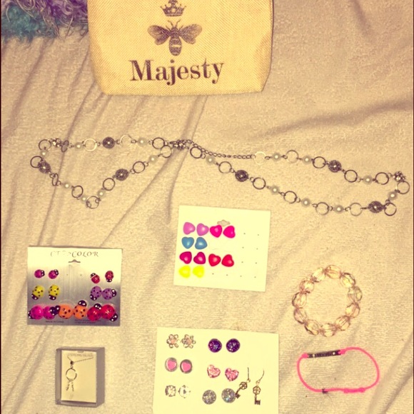 MISC JEWELRY BUNDLE