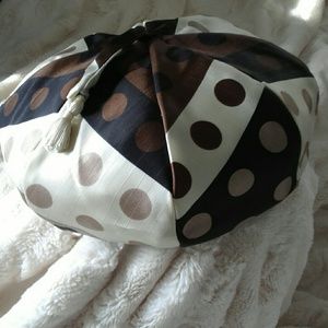 Vintage Beret. Polka dots. Tans authentic USA made
