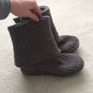 Grey sweater boot uggs