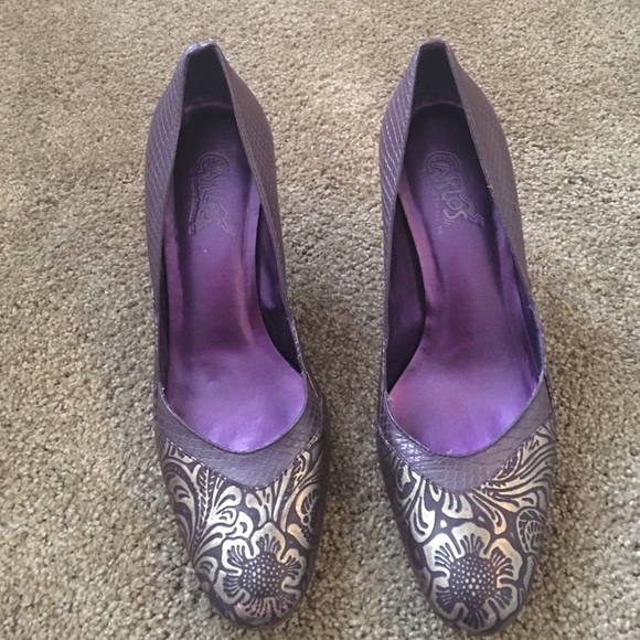 Carlos Santana purple and flower tip heels - Picture 2 of 4