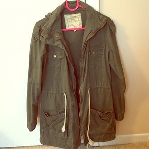 Military green thin jacket