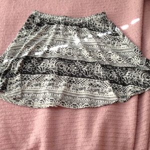 Brandy Melville patterned skater skirt