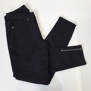 $7 SALE - Jeans with Zipper Detail