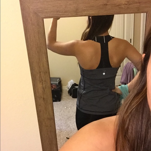 Lulu lemon workout tank - Picture 2 of 3