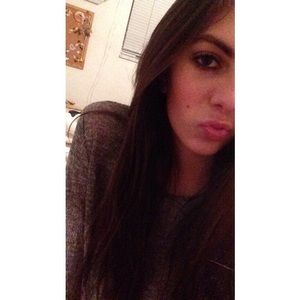 Meet your Posher, Julia