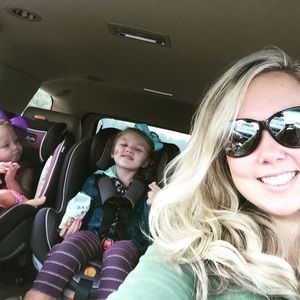 Meet your Posher, Danielle