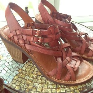 Leather Lucky Brand strappy sandals