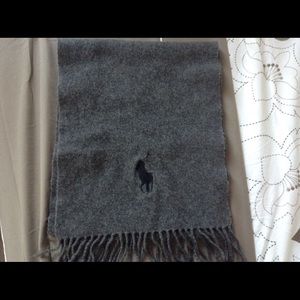 Ralp Lauren Lambswool Grey Scarf