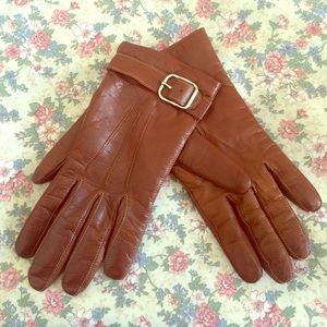 Beautiful brown Coach leather gloves