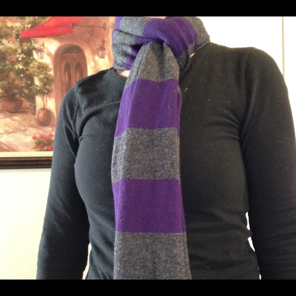 Scarf - Picture 2 of 3
