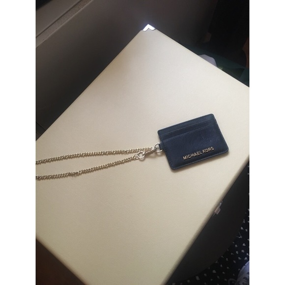 Id holder