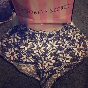 BNWT love pink pajama shorts