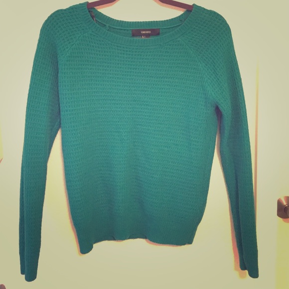 Worn only twice! Green Thick cozy sweater