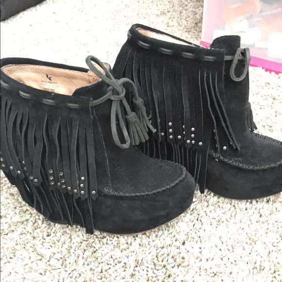 Koolaburra wedge bootie fringe size 6