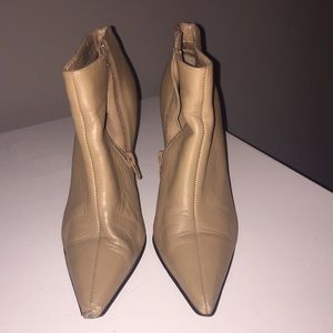 Colin Stuart camel zipper bootie